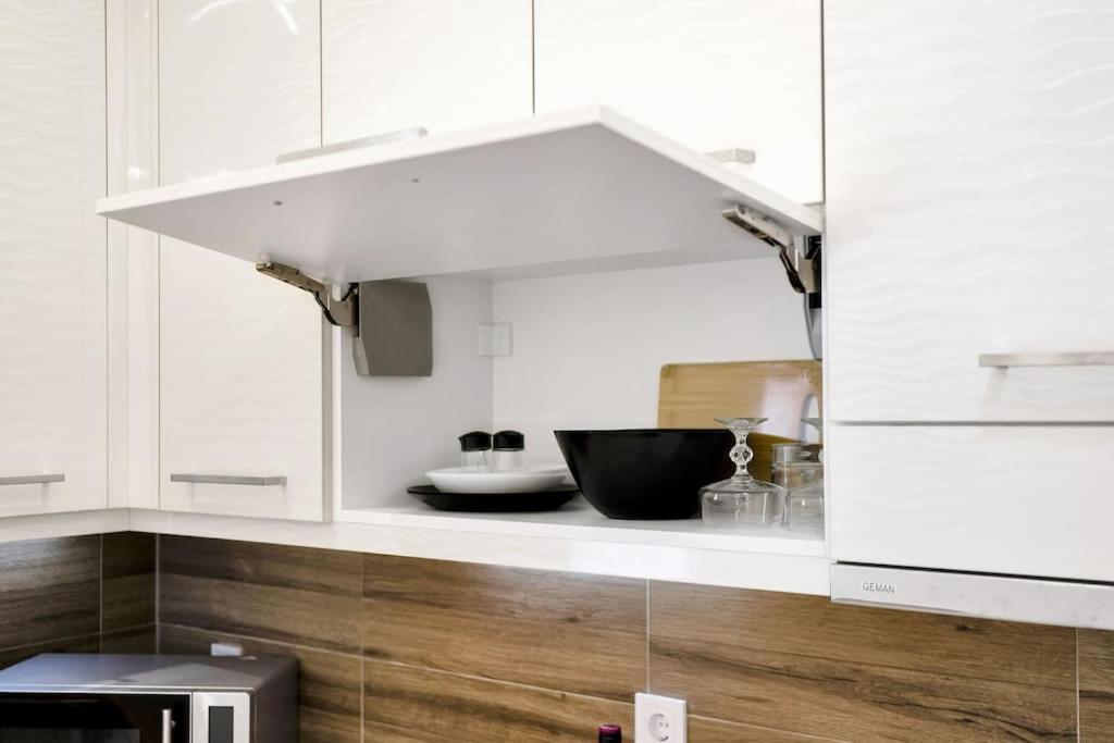 Artemis Modern Apartment Atenas Exterior foto